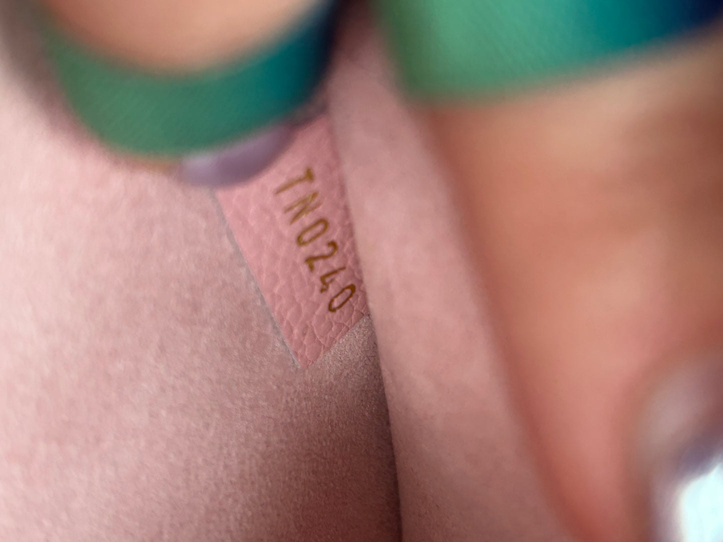 Louis Vuitton Daily Pouch Damier Ebene Rose Pink