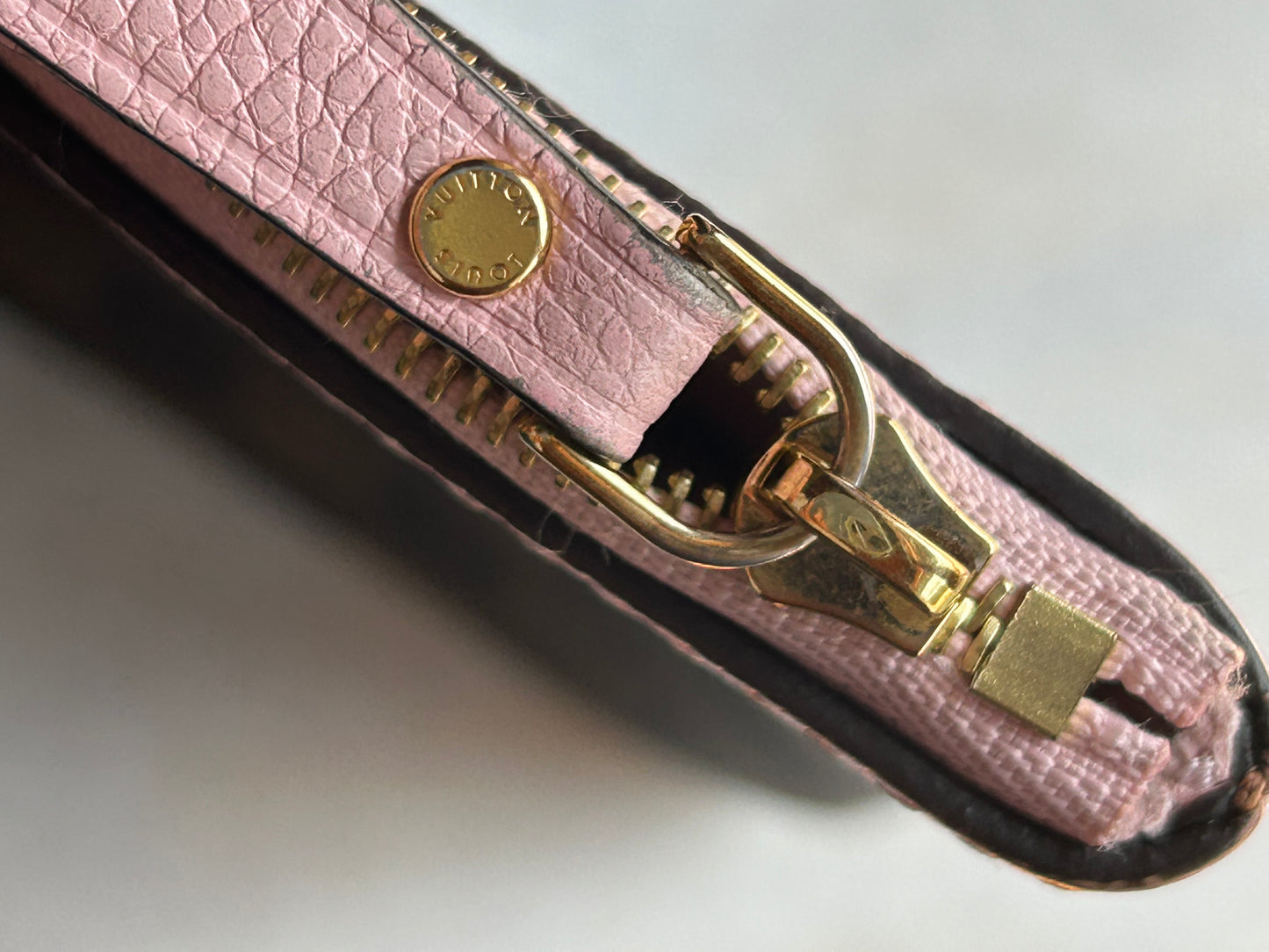 Louis Vuitton Daily Pouch Damier Ebene Rose Pink