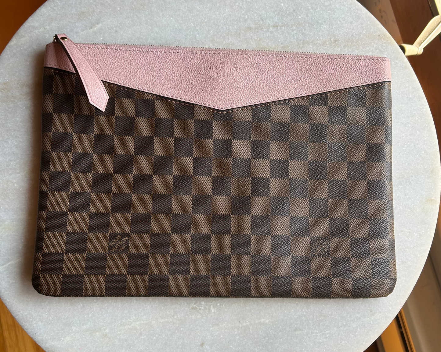 Louis Vuitton Daily Pouch Damier Ebene Rose Pink