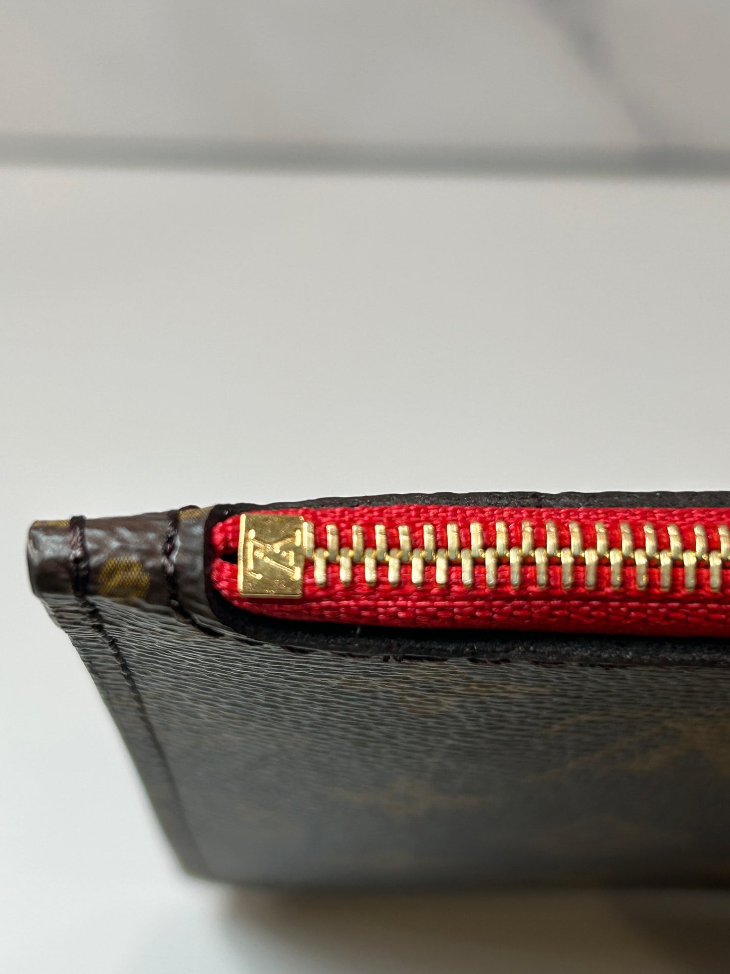 Louis Vuitton Monogram Neverfull Pouch