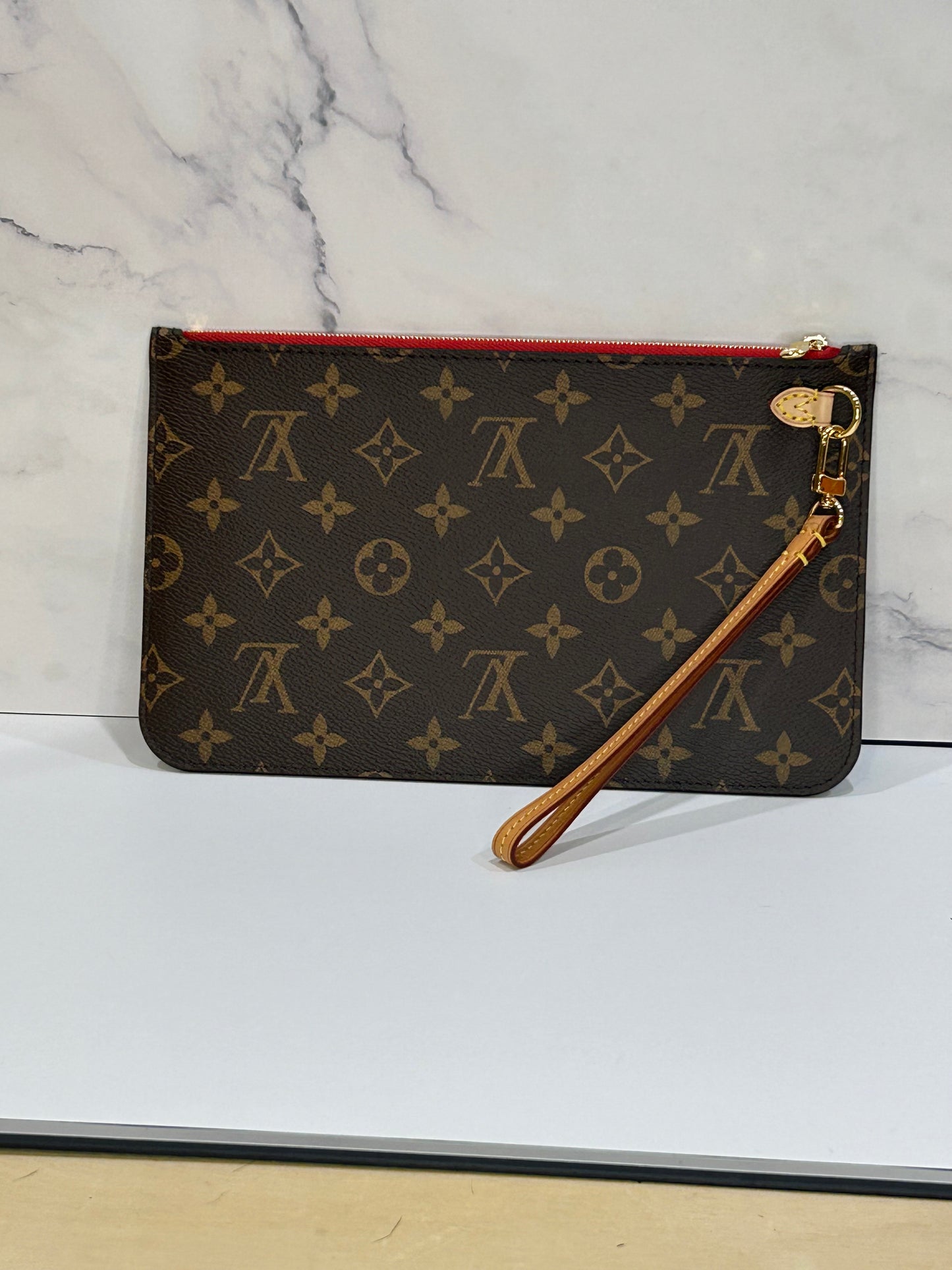 Louis Vuitton Monogram Neverfull Pouch